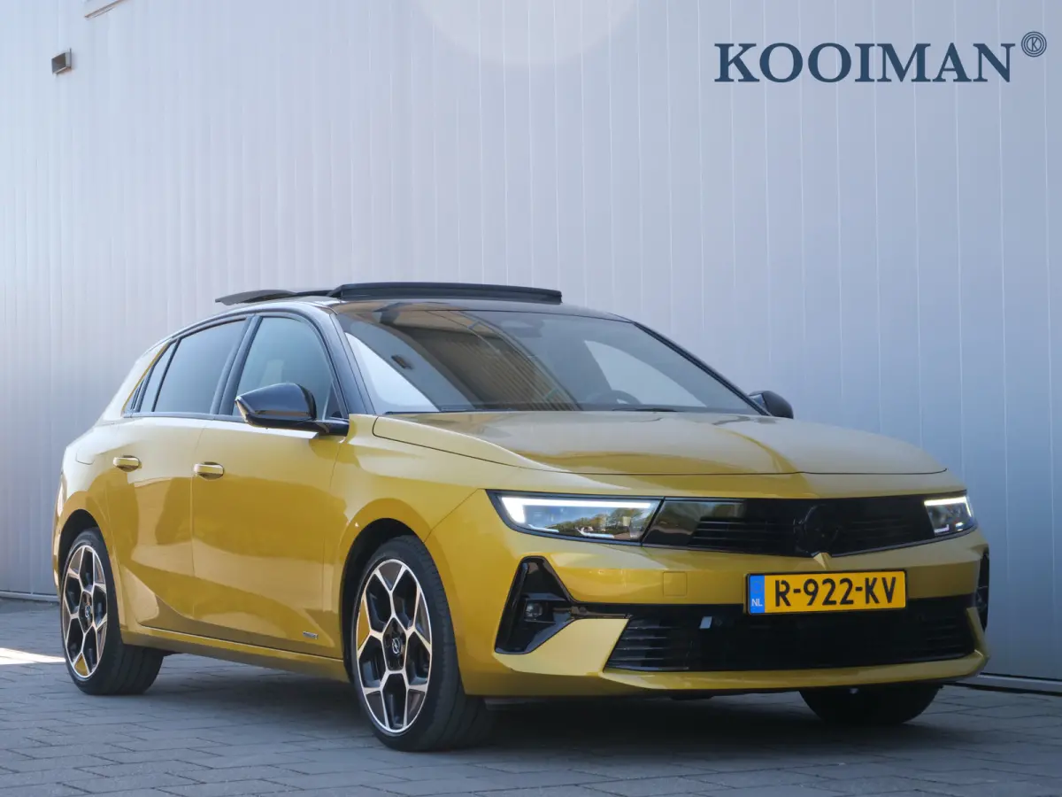 1.2 Turbo Ultimate 130 Pk Automaat Navi / DAB / Apple Carplay / Winterpakket / PDC / Pano-dak