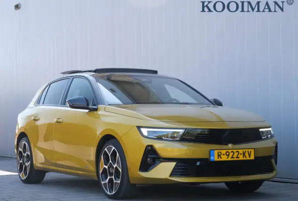 1.2 Turbo Ultimate 130 Pk Automaat Navi / DAB / Apple Carplay / Winterpakket / PDC / Pano-dak