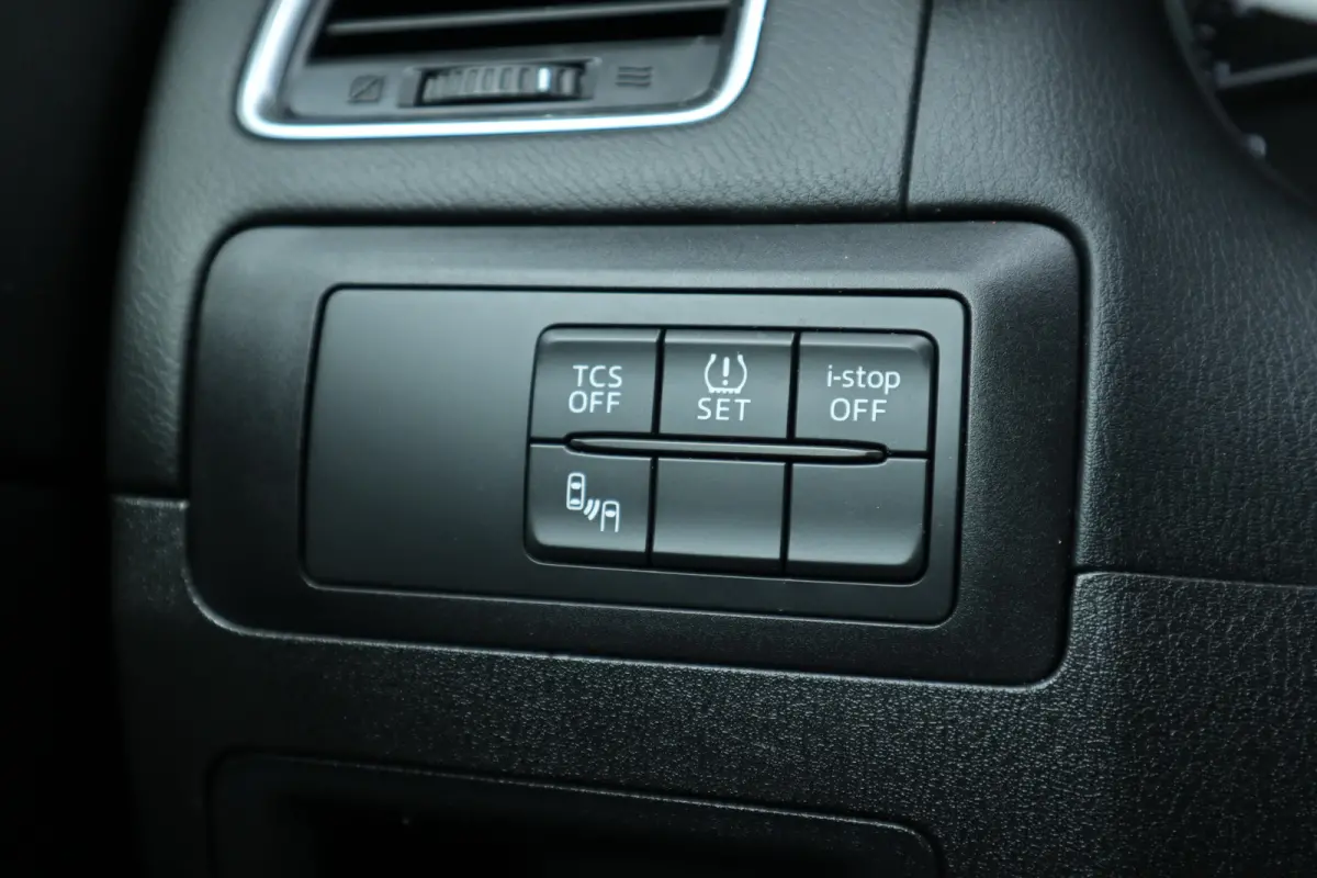 2.0 SkyActiv-G 165 Skylease GT 2WD Leer / Navi / Clima / Cruise / Trekhaak