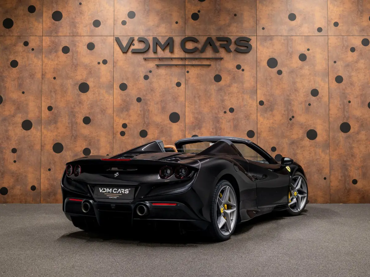 3.9 V8 HELE | Ferrari Warranty | Lift | Passenger Display | Carbon Racing Seats |