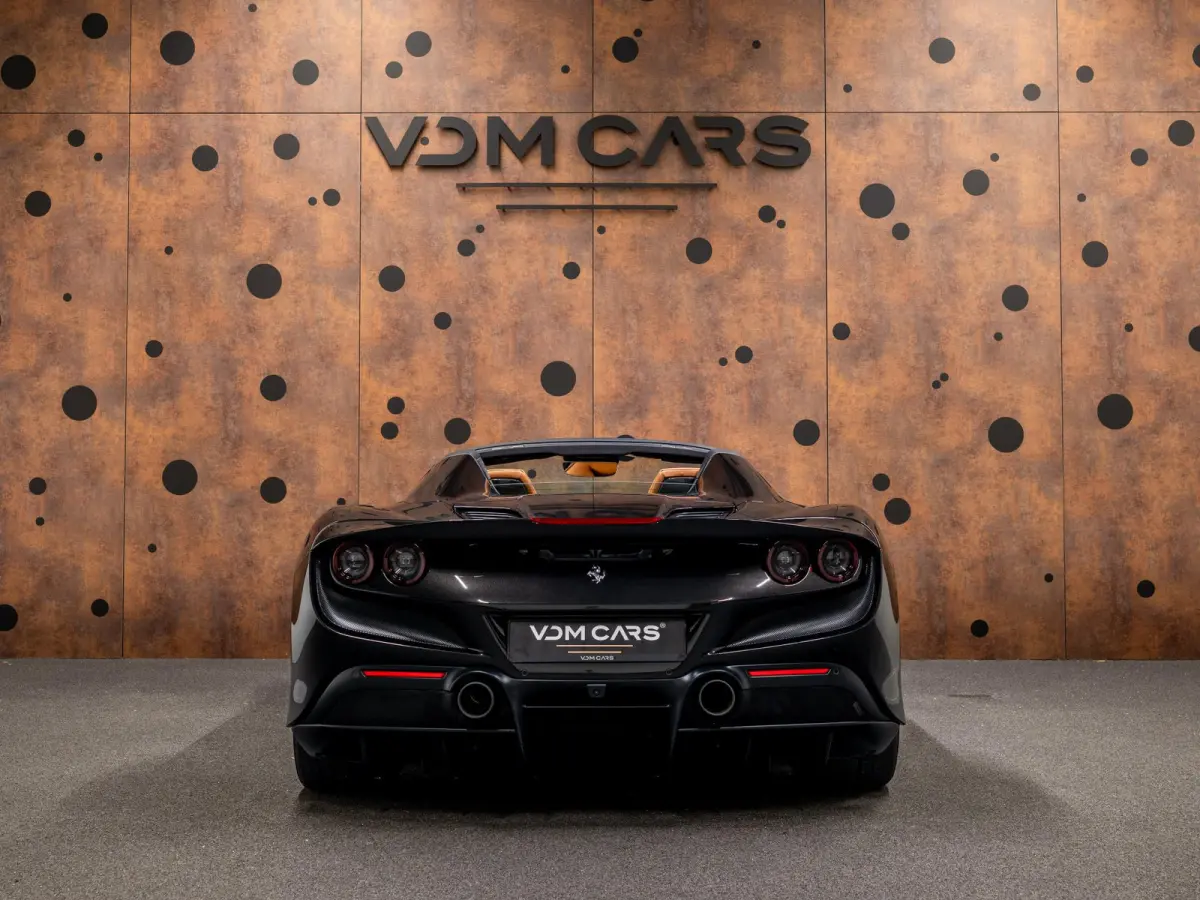 3.9 V8 HELE | Ferrari Warranty | Lift | Passenger Display | Carbon Racing Seats |