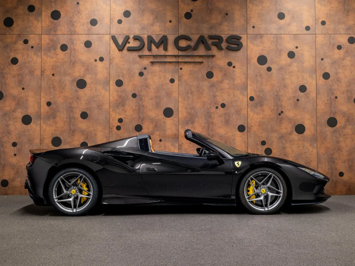 3.9 V8 HELE | Ferrari Warranty | Lift | Passenger Display | Carbon Racing Seats |