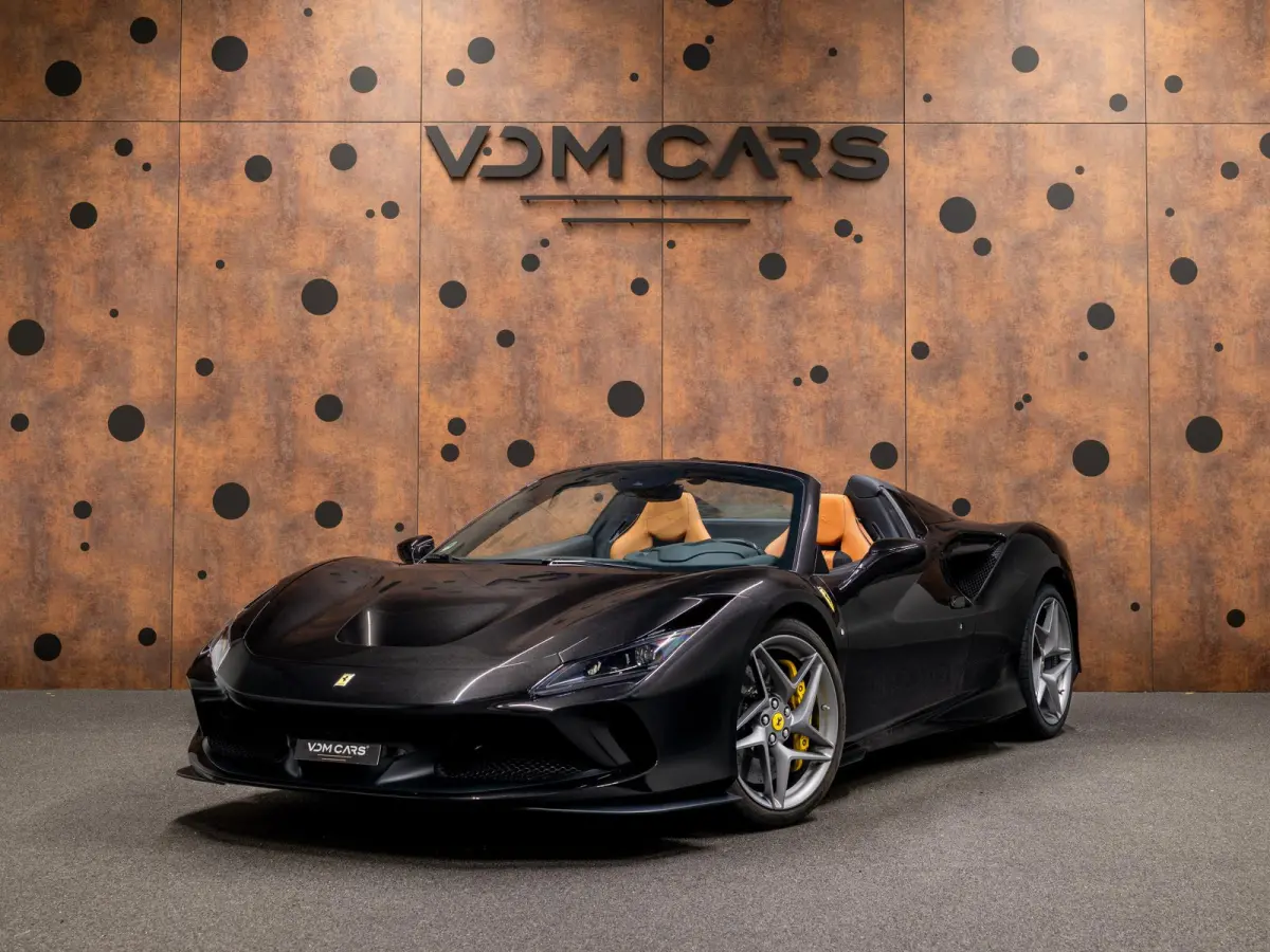 3.9 V8 HELE | Ferrari Warranty | Lift | Passenger Display | Carbon Racing Seats |