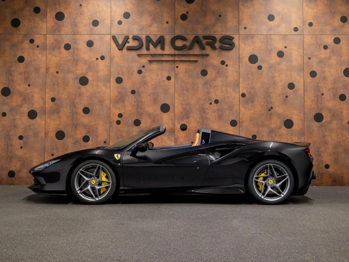 3.9 V8 HELE | Ferrari Warranty | Lift | Passenger Display | Carbon Racing Seats |