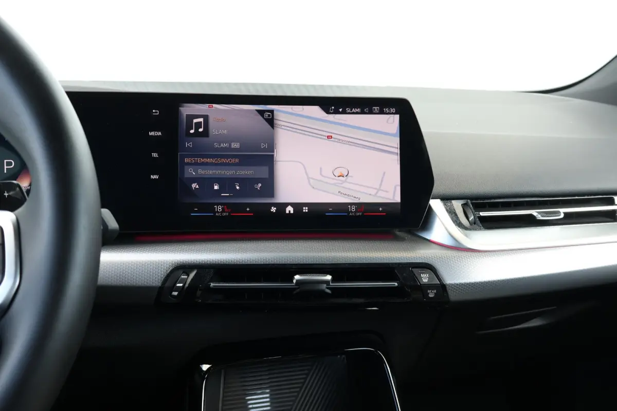 230e xDrive | SoH 100% | M-Sport pakket | Elektr. Stoelen | Harman Kardon | Verwarmde Voorstoelen |
