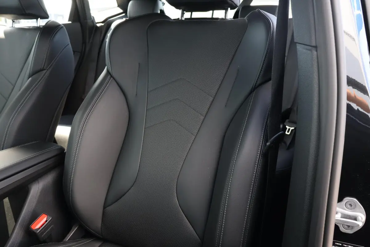 230e xDrive | SoH 100% | M-Sport pakket | Elektr. Stoelen | Harman Kardon | Verwarmde Voorstoelen |