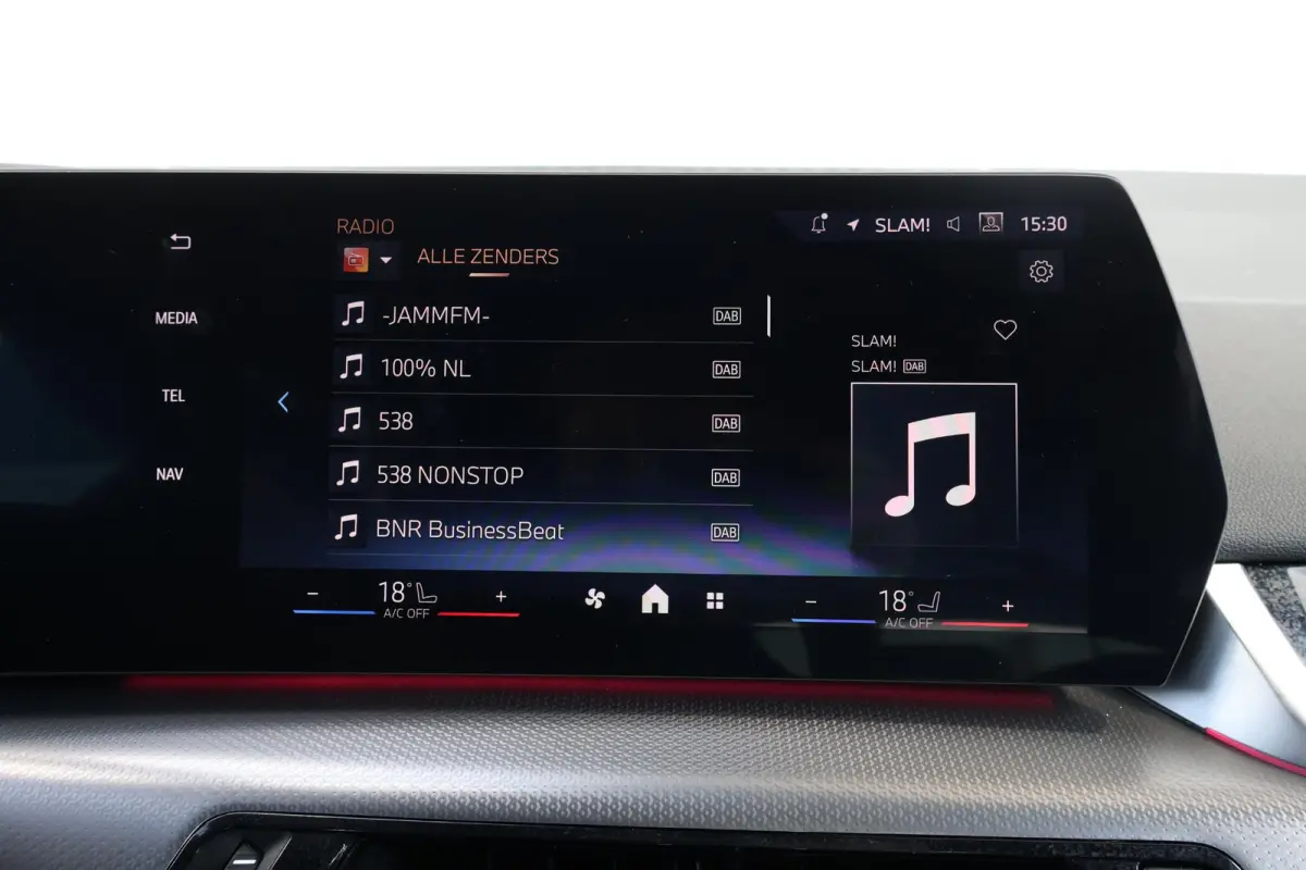 230e xDrive | SoH 100% | M-Sport pakket | Elektr. Stoelen | Harman Kardon | Verwarmde Voorstoelen |