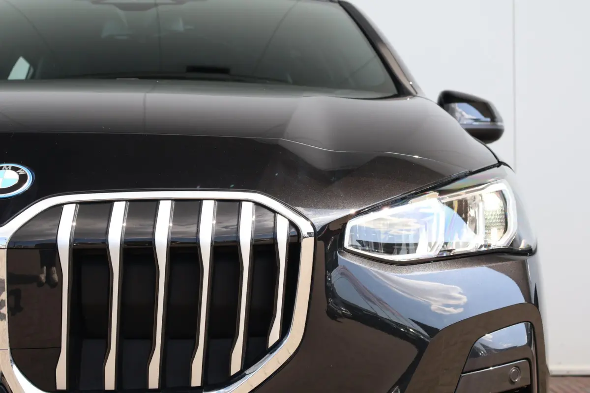 230e xDrive | SoH 100% | M-Sport pakket | Elektr. Stoelen | Harman Kardon | Verwarmde Voorstoelen |