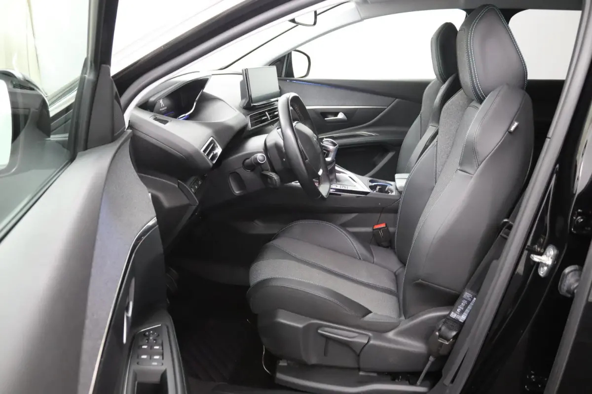 1.2 Allure*ECC*CRUISE*NAVI*CAM*CARPLAY*RIEM.VV