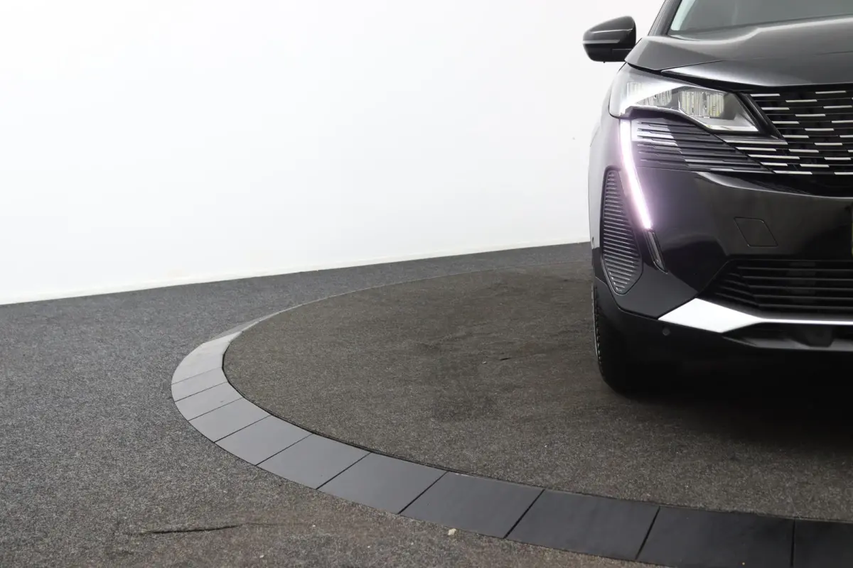 1.2 Allure*ECC*CRUISE*NAVI*CAM*CARPLAY*RIEM.VV