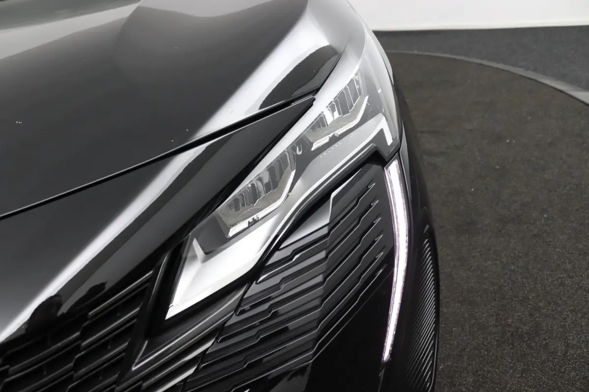 1.2 Allure*ECC*CRUISE*NAVI*CAM*CARPLAY*RIEM.VV