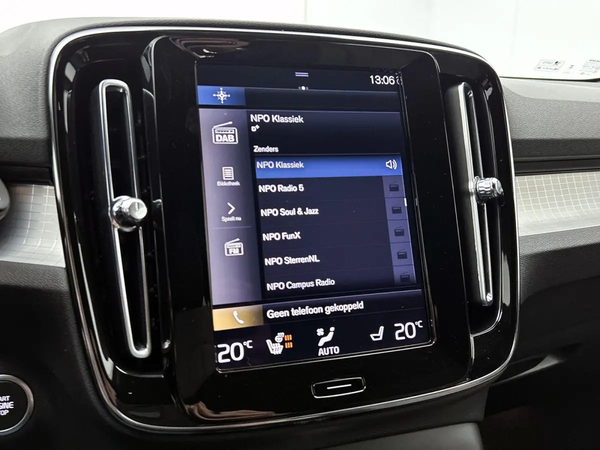T5 Plus Bright | HARMAN KARDON | ACHTERUITRIJCAMERA | STOELVERWARMING | STUURVERWARMING | NAVIGATIE | CLIMATE CONTROL | DAB RADIO | RIJSTROOKHULP | LICHTMETALEN VELGEN |