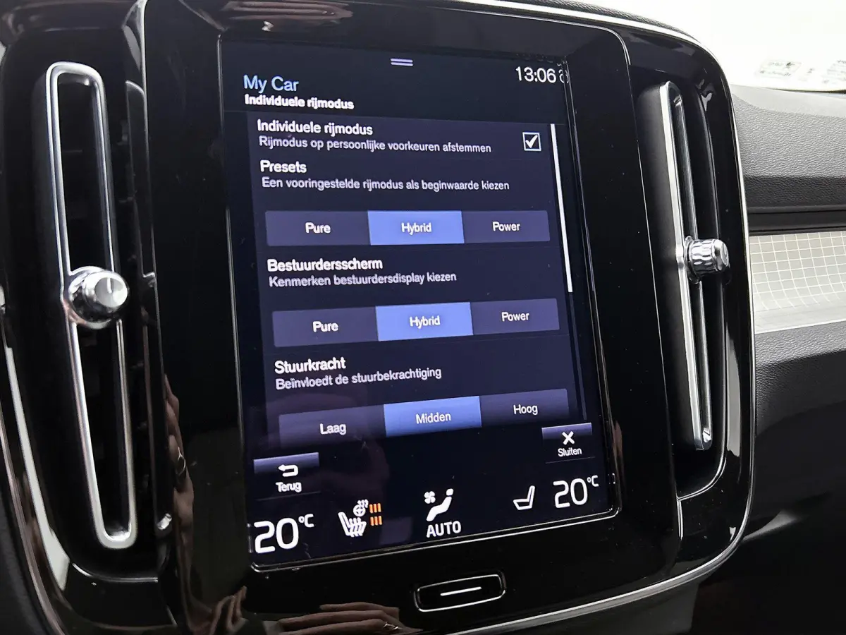 T5 Plus Bright | HARMAN KARDON | ACHTERUITRIJCAMERA | STOELVERWARMING | STUURVERWARMING | NAVIGATIE | CLIMATE CONTROL | DAB RADIO | RIJSTROOKHULP | LICHTMETALEN VELGEN |