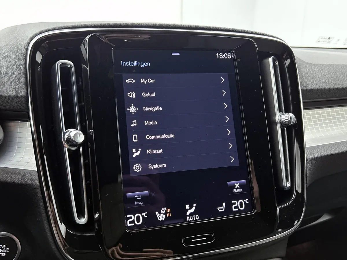 T5 Plus Bright | HARMAN KARDON | ACHTERUITRIJCAMERA | STOELVERWARMING | STUURVERWARMING | NAVIGATIE | CLIMATE CONTROL | DAB RADIO | RIJSTROOKHULP | LICHTMETALEN VELGEN |