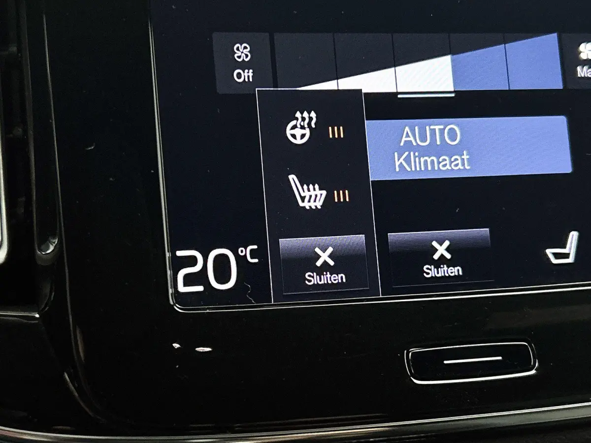 T5 Plus Bright | HARMAN KARDON | ACHTERUITRIJCAMERA | STOELVERWARMING | STUURVERWARMING | NAVIGATIE | CLIMATE CONTROL | DAB RADIO | RIJSTROOKHULP | LICHTMETALEN VELGEN |