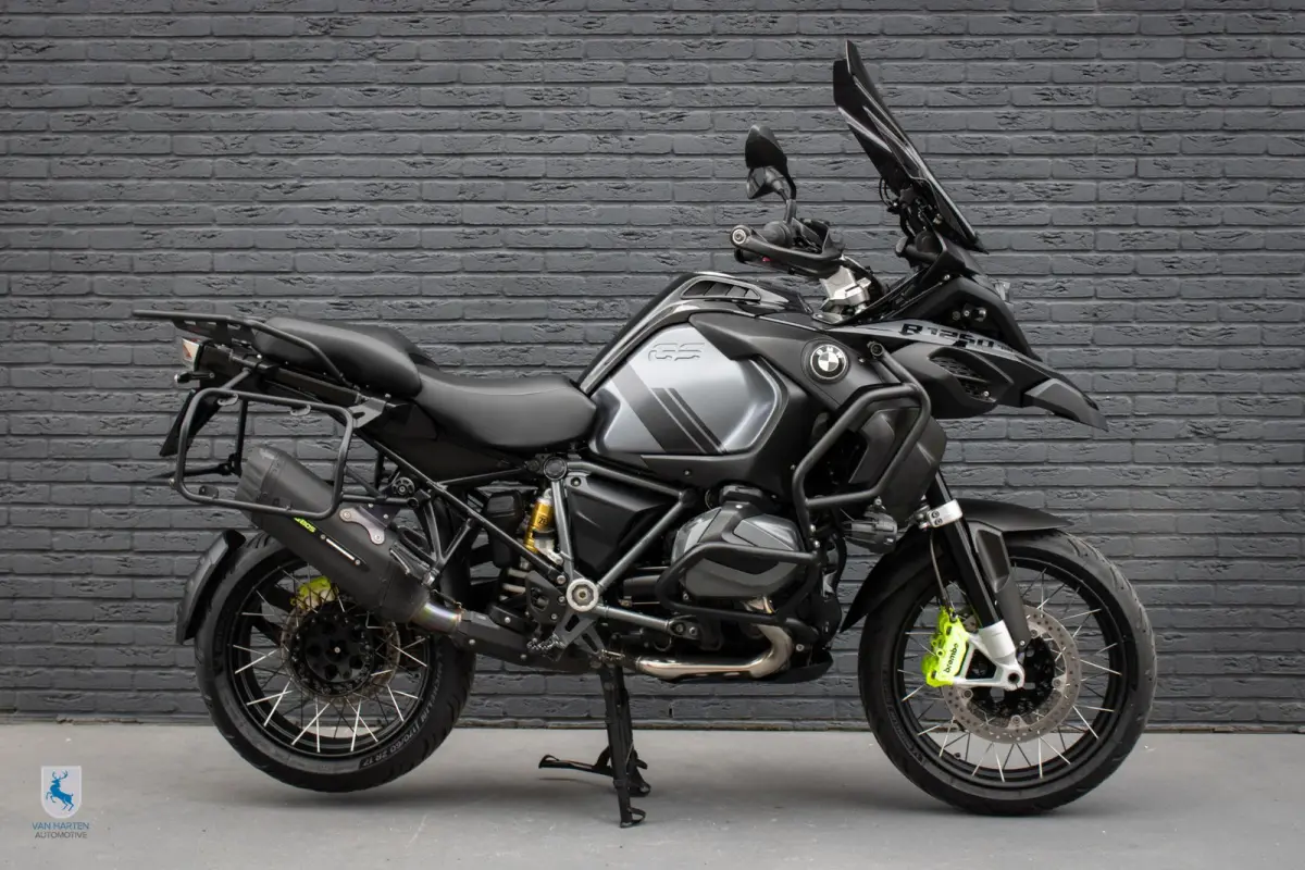 Triple Black! / Super dikke special!