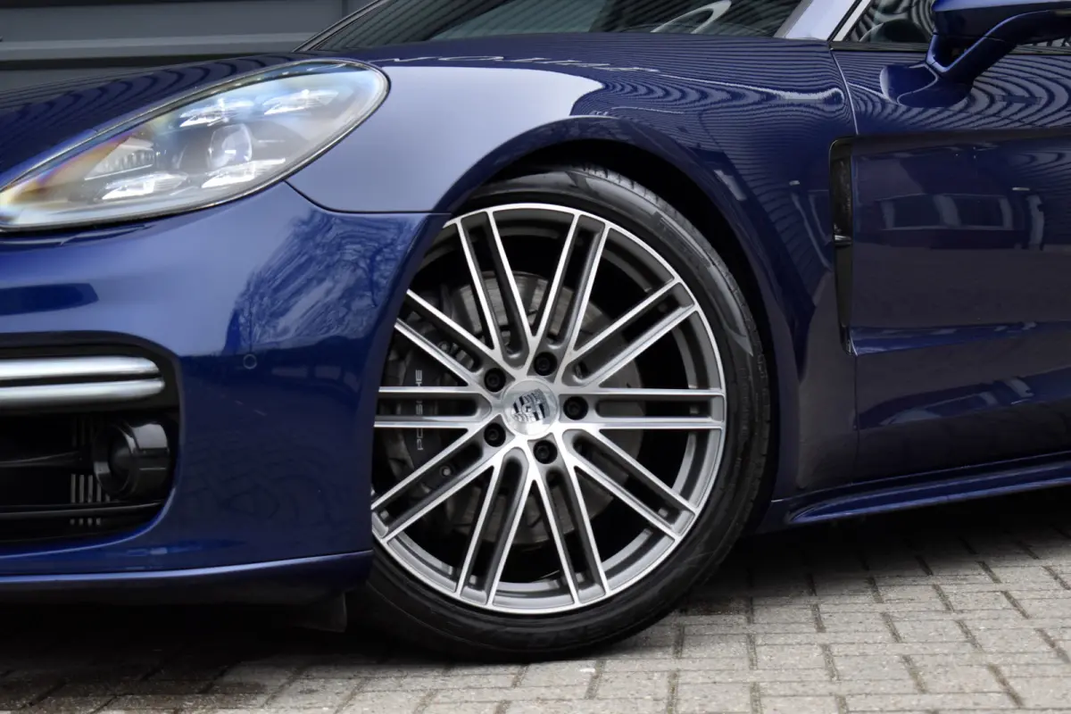 2.9 4 E-Hybrid 462pk SportDesign | Pano | ACC | 21'' Wielen | Matrix PDLS+ | Bose | Achterasbesturing | Head-Up | Stoelventilatie |