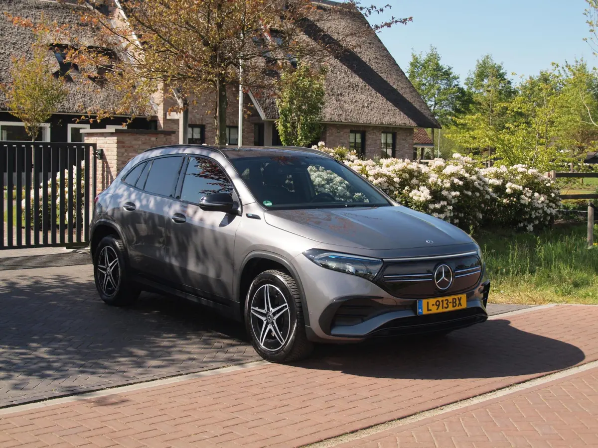 250 Business Solution AMG 67 kWh | SOH 96% | Camera | Sfeerverlichting | ACC | LED | NL-Auto |