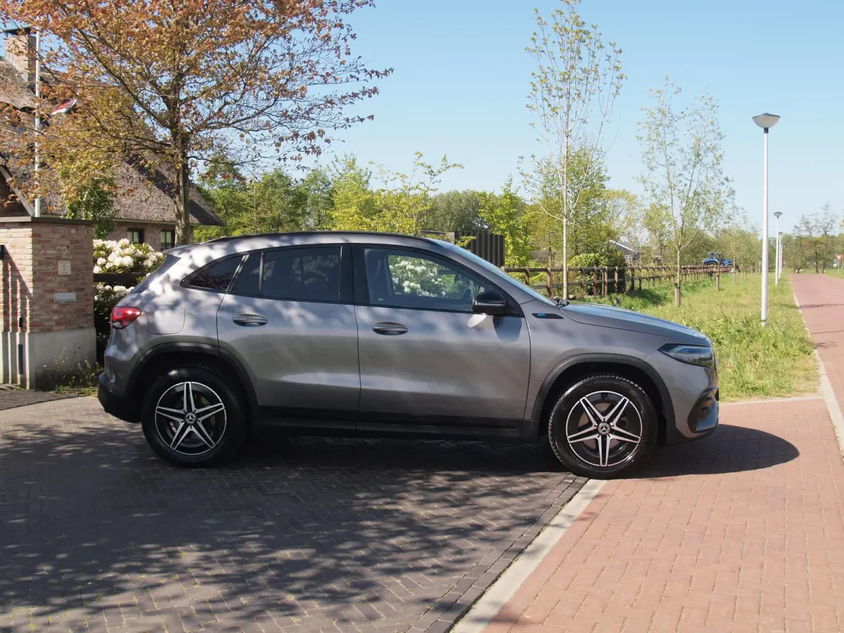 250 Business Solution AMG 67 kWh | SOH 96% | Camera | Sfeerverlichting | ACC | LED | NL-Auto |