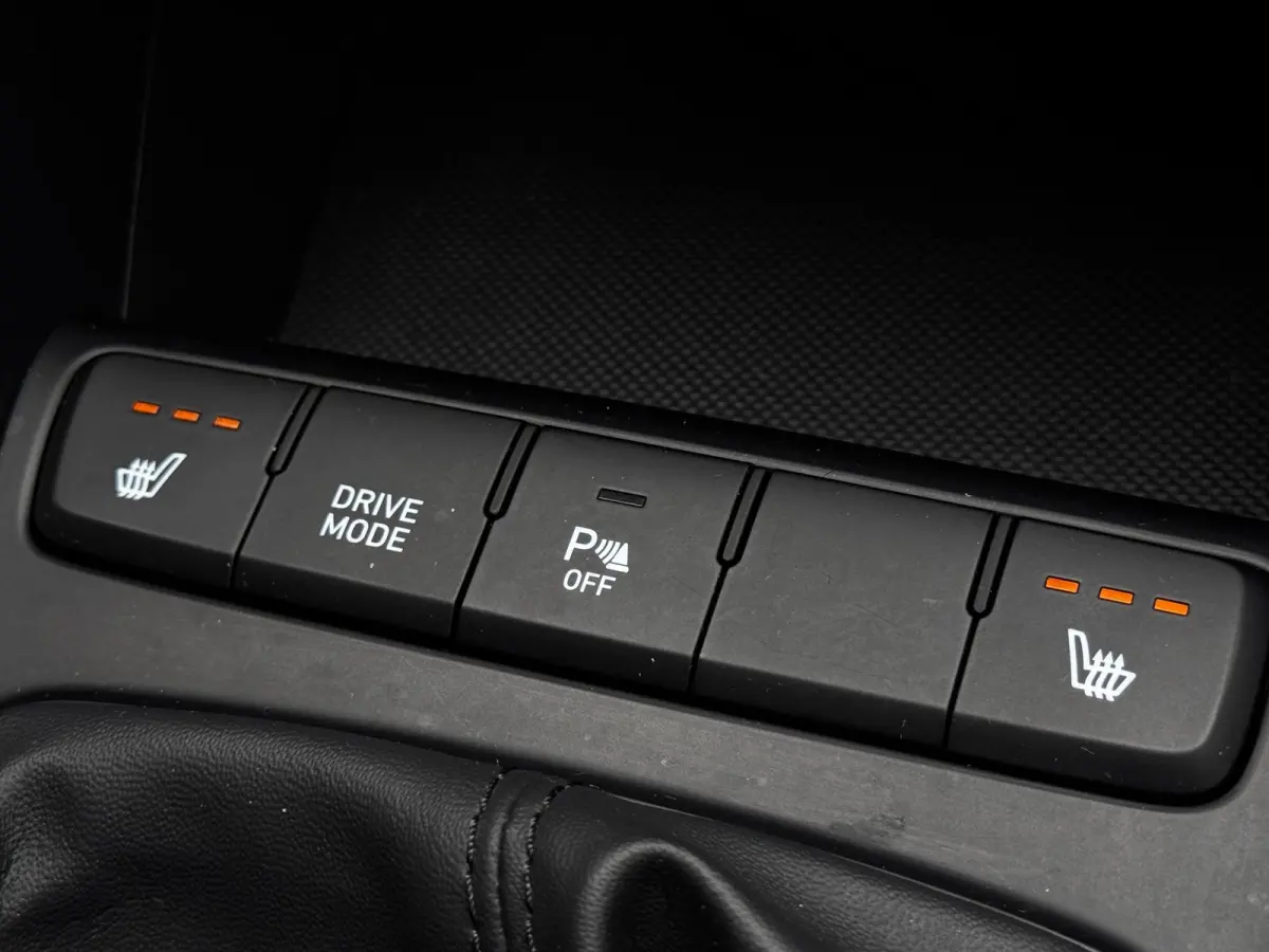 1.0 T-GDI Comfort Smart | 100 PK | Camera | Stoel + Stuurverwarming | Climate Control | Navigatie by App