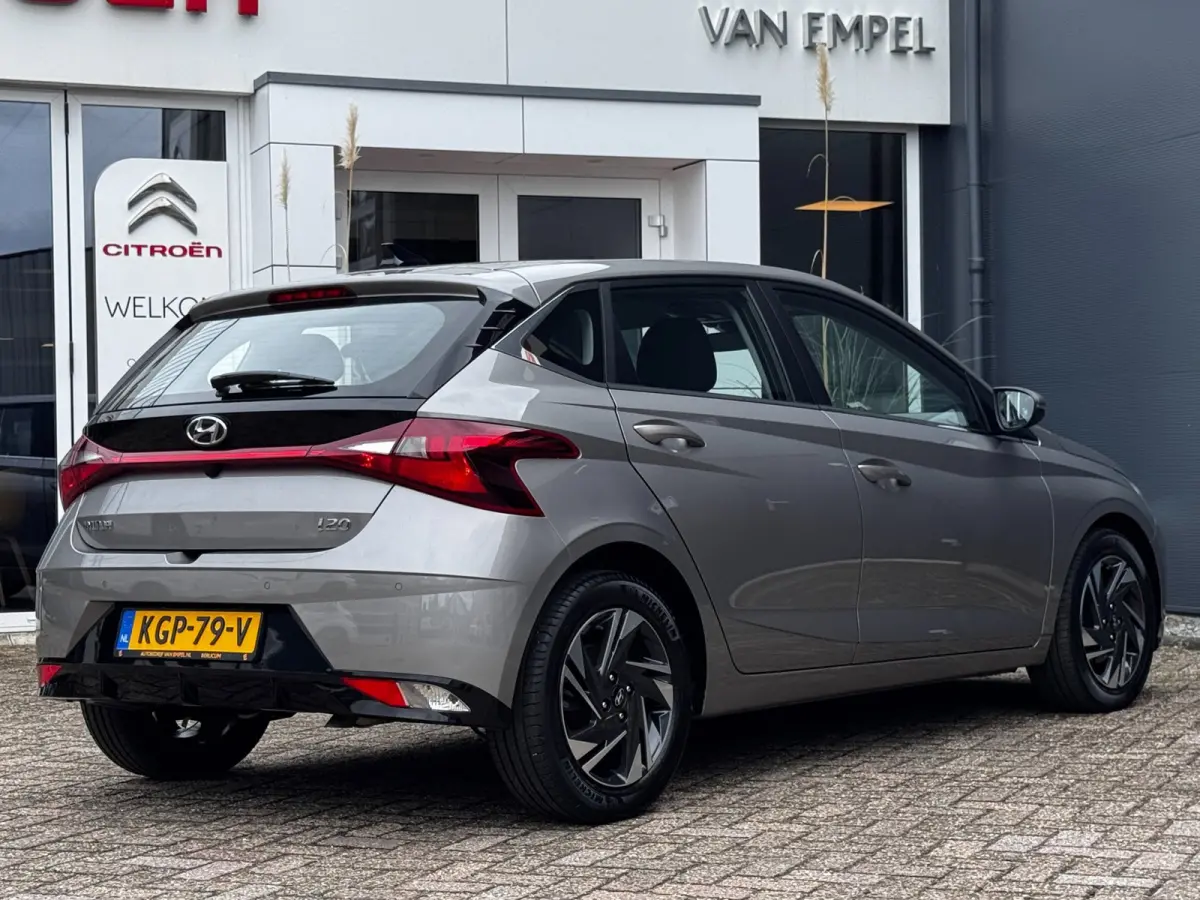 1.0 T-GDI Comfort Smart | 100 PK | Camera | Stoel + Stuurverwarming | Climate Control | Navigatie by App