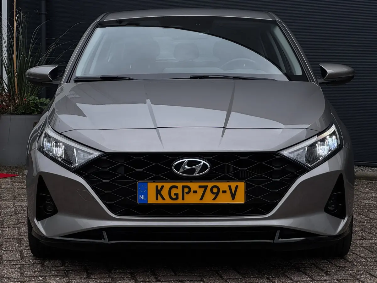1.0 T-GDI Comfort Smart | 100 PK | Camera | Stoel + Stuurverwarming | Climate Control | Navigatie by App