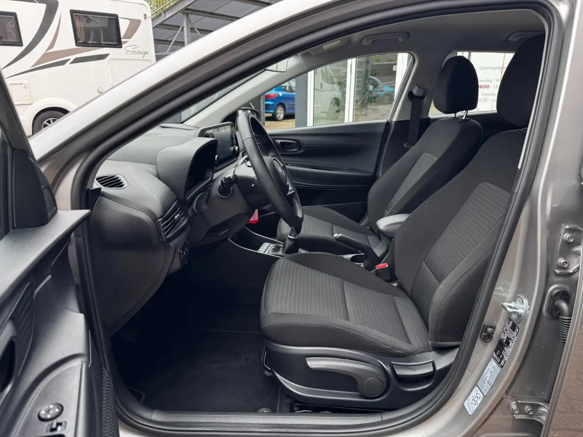 1.0 T-GDI Comfort Smart | 100 PK | Camera | Stoel + Stuurverwarming | Climate Control | Navigatie by App