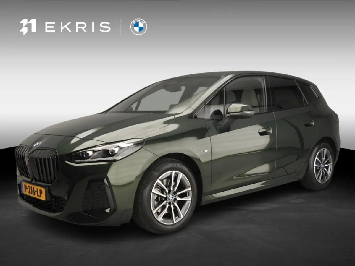 220i | M-Sportpakket | LED | Leder | HUD | Elektr. zetels | Sportstoelen | Stoelverwarming | DAB | Alu 17 inch