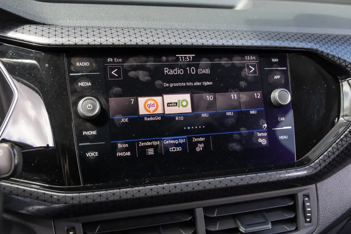 1.5 TSI Style Business R | Camera | BLIS | Beats audio | Dodehoek Detectie | Trekhaak | Keylles | Apple Carplay | 4-season banden | Stoelverwarming | Digidash | 100% Netjes Onderhouden |