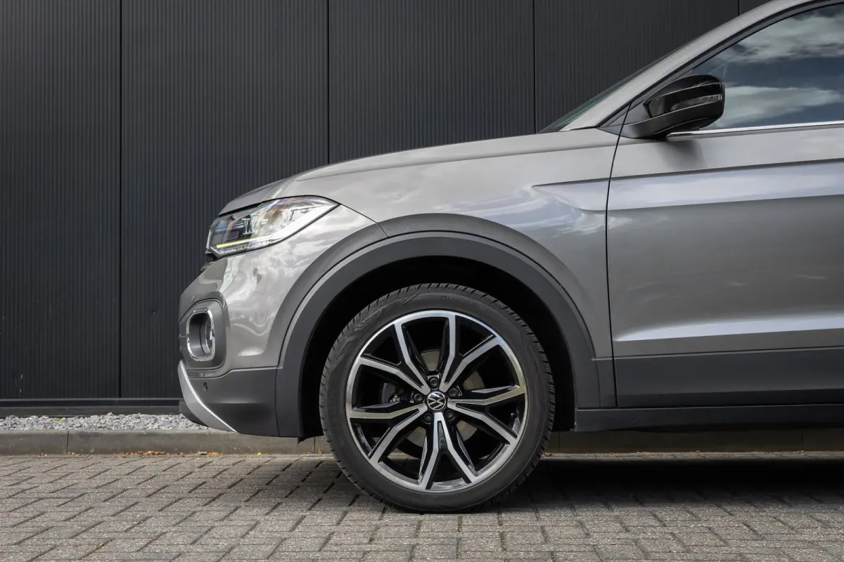 1.5 TSI Style Business R | Camera | BLIS | Beats audio | Dodehoek Detectie | Trekhaak | Keylles | Apple Carplay | 4-season banden | Stoelverwarming | Digidash | 100% Netjes Onderhouden |
