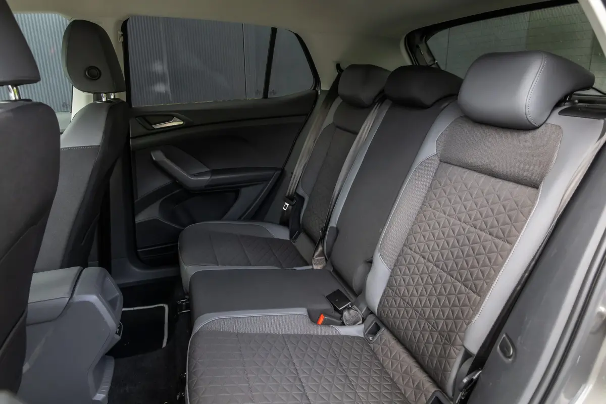 1.5 TSI Style Business R | Camera | BLIS | Beats audio | Dodehoek Detectie | Trekhaak | Keylles | Apple Carplay | 4-season banden | Stoelverwarming | Digidash | 100% Netjes Onderhouden |