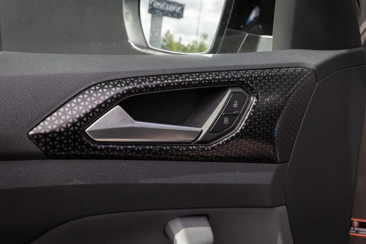 1.5 TSI Style Business R | Camera | BLIS | Beats audio | Dodehoek Detectie | Trekhaak | Keylles | Apple Carplay | 4-season banden | Stoelverwarming | Digidash | 100% Netjes Onderhouden |
