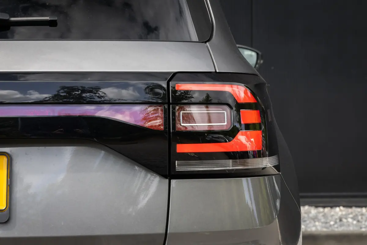 1.5 TSI Style Business R | Camera | BLIS | Beats audio | Dodehoek Detectie | Trekhaak | Keylles | Apple Carplay | 4-season banden | Stoelverwarming | Digidash | 100% Netjes Onderhouden |