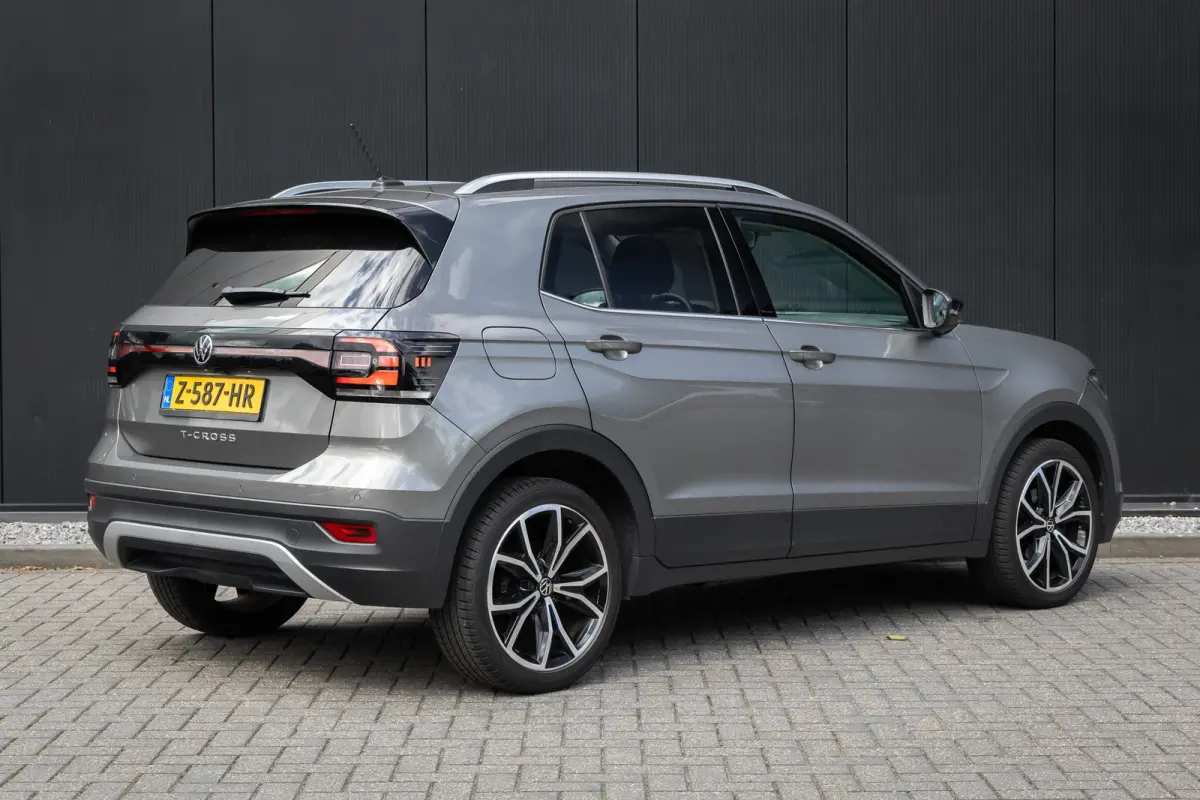 1.5 TSI Style Business R | Camera | BLIS | Beats audio | Dodehoek Detectie | Trekhaak | Keylles | Apple Carplay | 4-season banden | Stoelverwarming | Digidash | 100% Netjes Onderhouden |