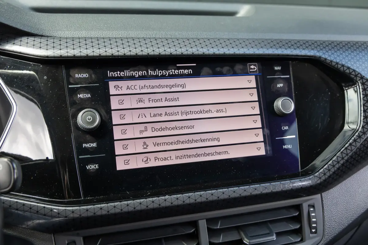 1.5 TSI Style Business R | Camera | BLIS | Beats audio | Dodehoek Detectie | Trekhaak | Keylles | Apple Carplay | 4-season banden | Stoelverwarming | Digidash | 100% Netjes Onderhouden |