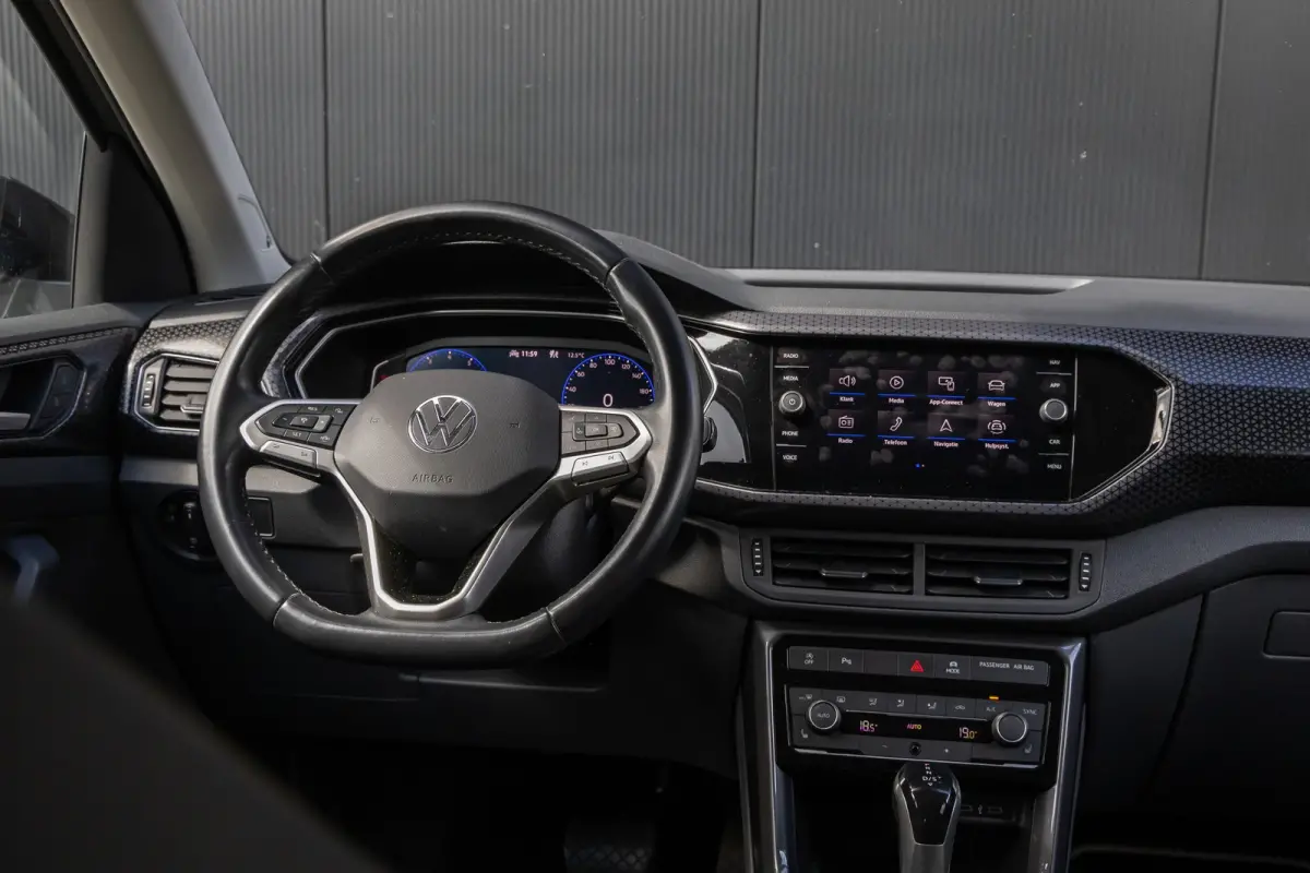1.5 TSI Style Business R | Camera | BLIS | Beats audio | Dodehoek Detectie | Trekhaak | Keylles | Apple Carplay | 4-season banden | Stoelverwarming | Digidash | 100% Netjes Onderhouden |
