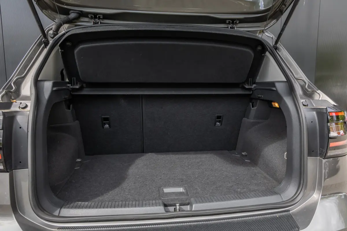 1.5 TSI Style Business R | Camera | BLIS | Beats audio | Dodehoek Detectie | Trekhaak | Keylles | Apple Carplay | 4-season banden | Stoelverwarming | Digidash | 100% Netjes Onderhouden |