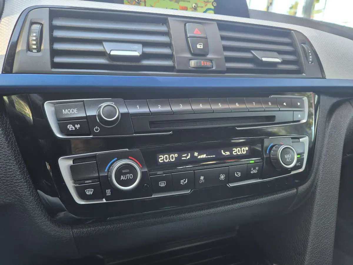 330e IPERFORMANCE AUTOMAAT | SOH 86% | M-Sportpakket | Navi | ECC | PDC | 18inch | Cruise Control