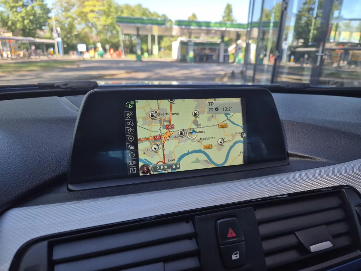 330e IPERFORMANCE AUTOMAAT | SOH 86% | M-Sportpakket | Navi | ECC | PDC | 18inch | Cruise Control
