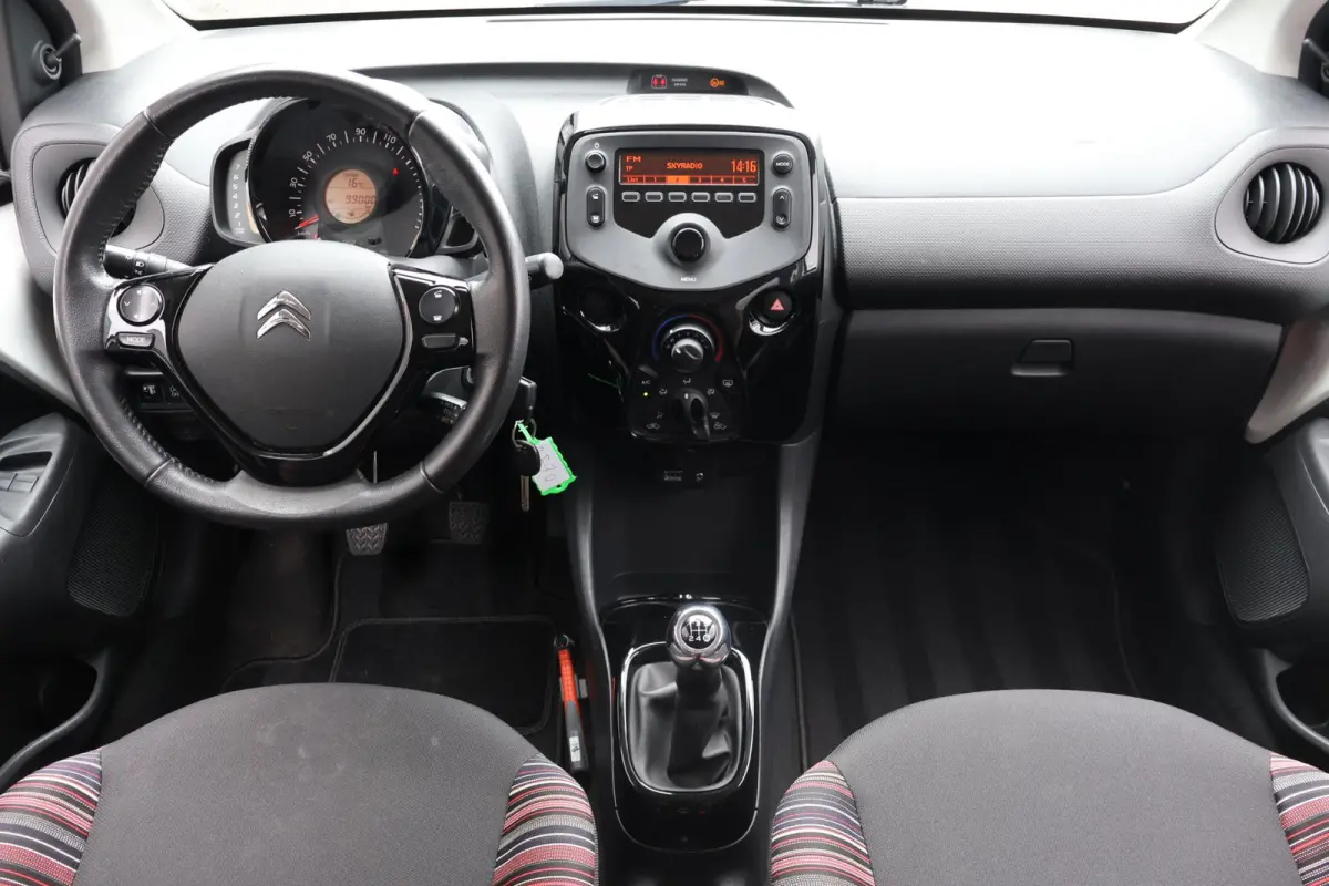 1.0 VTi Feel 1e Eigenaar | NL-Auto | Volledig Onderh | BTW | Airco | Bluetooth | cruise | DAB | Hill-Hold | LED | Stuur Bekrachtiging | PDC | Mistlampen