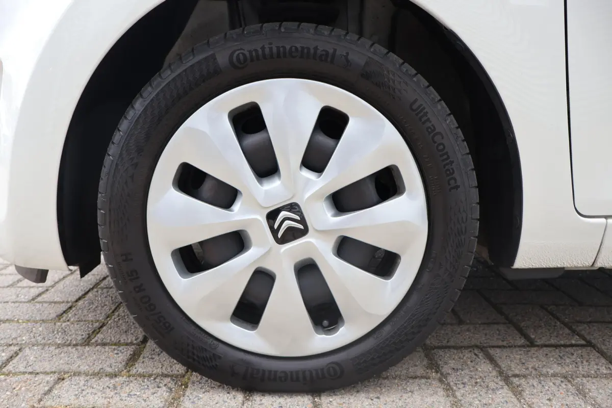 1.0 VTi Feel 1e Eigenaar | NL-Auto | Volledig Onderh | BTW | Airco | Bluetooth | cruise | DAB | Hill-Hold | LED | Stuur Bekrachtiging | PDC | Mistlampen