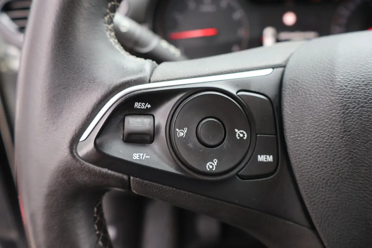 1.2 Turbo GS Line 1e Eigenaar | Dealer Onderh | NL-Auto | BTW | NEW Distributie | Camera | Navi | Climate | Led | Cruise | Carplay | PDC | Start/Stop | Hill-Hold