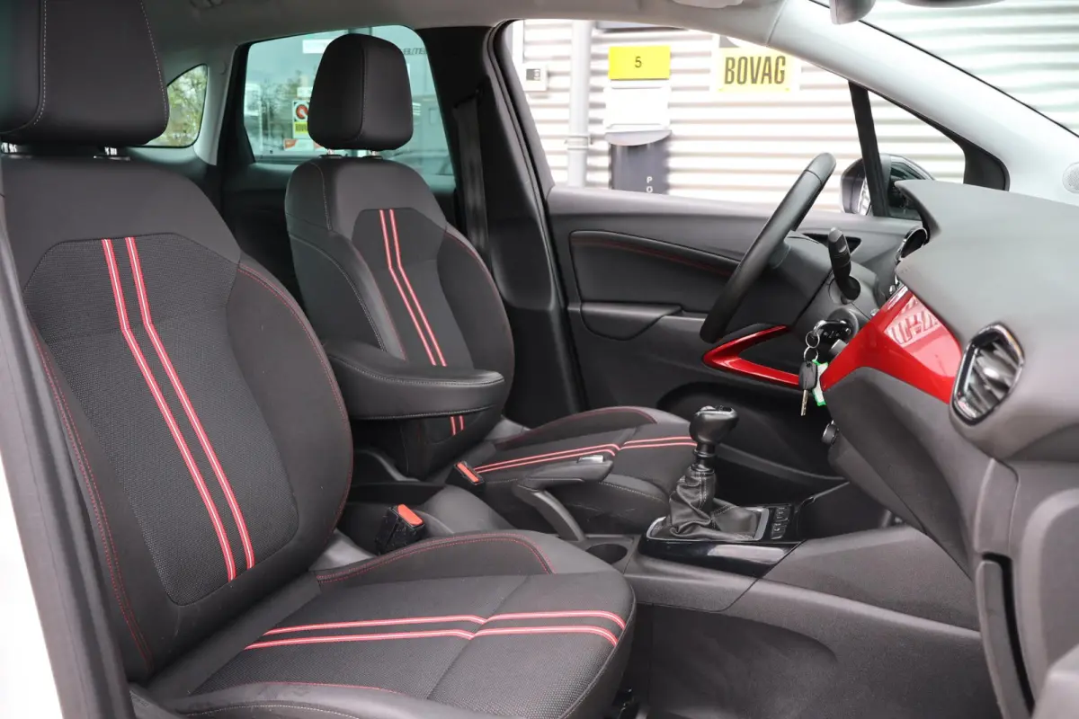 1.2 Turbo GS Line 1e Eigenaar | Dealer Onderh | NL-Auto | BTW | NEW Distributie | Camera | Navi | Climate | Led | Cruise | Carplay | PDC | Start/Stop | Hill-Hold