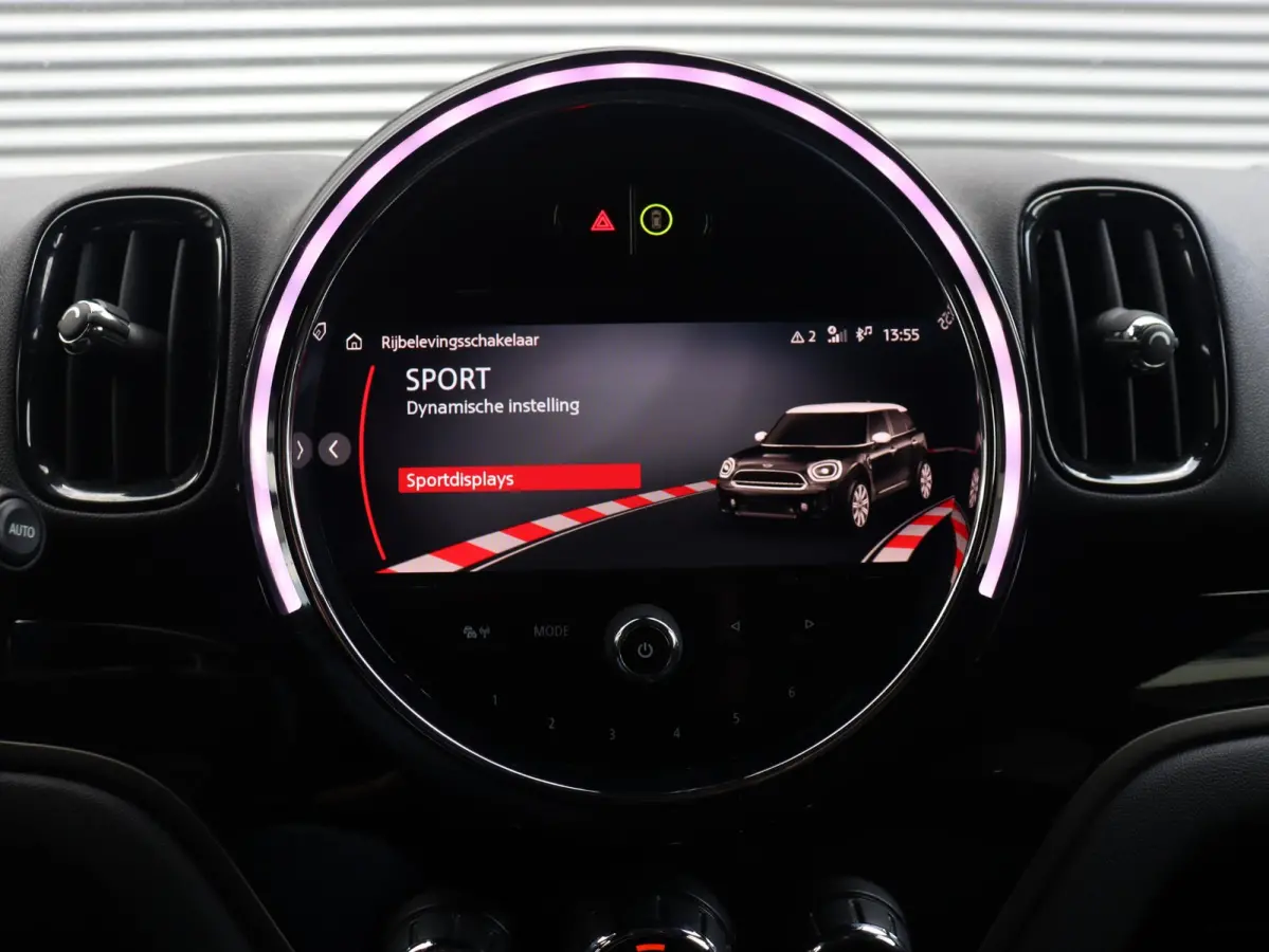 Cooper | Classic + Panodak + Sportstoelen + Apple Carplay + Camera + Verwarmbare Voorstoelen + Comfort Access + Elektr. Achterklep + 18" LM Pin Spoke zwart