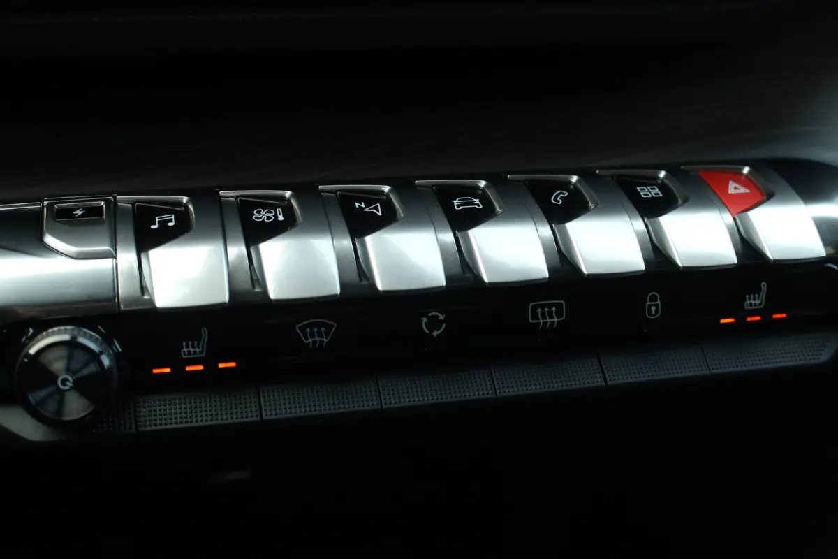 1.6 HYbrid 225 GT Pack Business | UNIEK ! | Leder | Memory | Adaptive Cruise & Drive Assist | Elec. Achterklep | Pdc | Camera | | UNIEK ! | Leder | Memory | Adaptive Cruise & Drive Assist | 