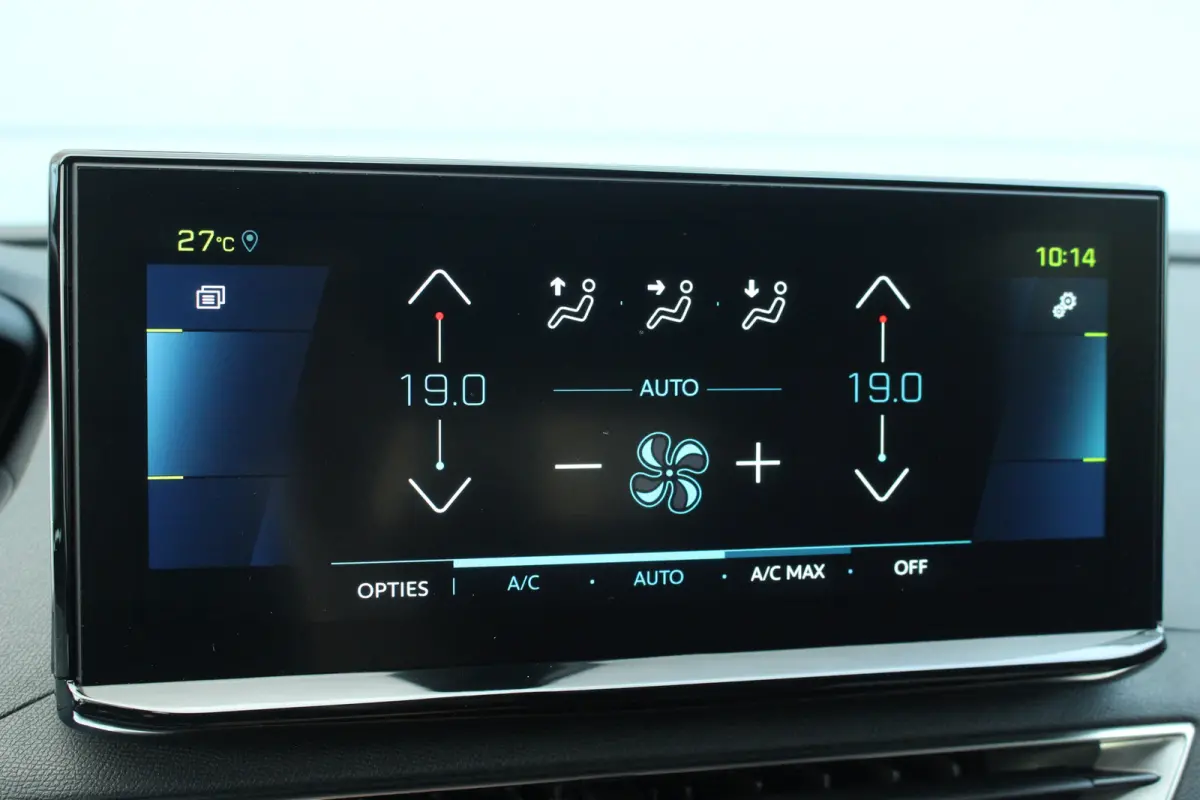 1.6 HYbrid 225 GT Pack Business | UNIEK ! | Leder | Memory | Adaptive Cruise & Drive Assist | Elec. Achterklep | Pdc | Camera | | UNIEK ! | Leder | Memory | Adaptive Cruise & Drive Assist | 