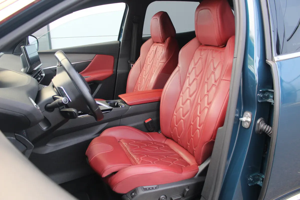 1.6 HYbrid 225 GT Pack Business | UNIEK ! | Leder | Memory | Adaptive Cruise & Drive Assist | Elec. Achterklep | Pdc | Camera | | UNIEK ! | Leder | Memory | Adaptive Cruise & Drive Assist | 