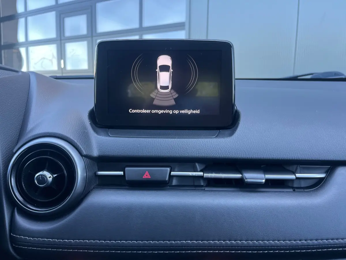 2.0 SkyActiv-G 120 Sport Selected NL.Auto/Trekhaak/Navigatie/Cruise-control/Climatronic/2de Eigenaar/All seasonbanden