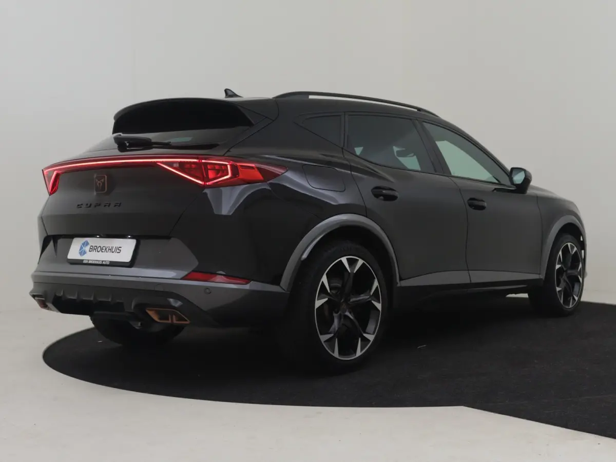 1.4 e-Hybrid VZ Performance 245PK | Achteruitrijcamera | Apple carplay Android auto | Stoel/Stuurverwarming | Cruise control adaptief | Dodehoek detectie | Keyless Entry/Start | Navigatie  |