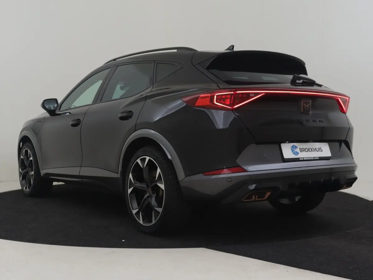 1.4 e-Hybrid VZ Performance 245PK | Achteruitrijcamera | Apple carplay Android auto | Stoel/Stuurverwarming | Cruise control adaptief | Dodehoek detectie | Keyless Entry/Start | Navigatie  |